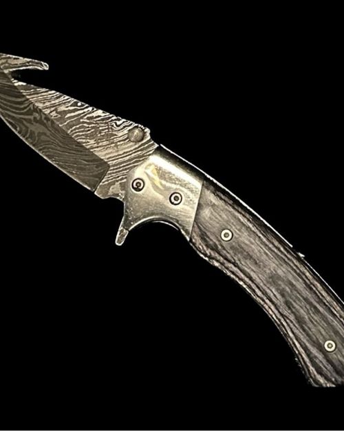 Gut Hook pocket knife