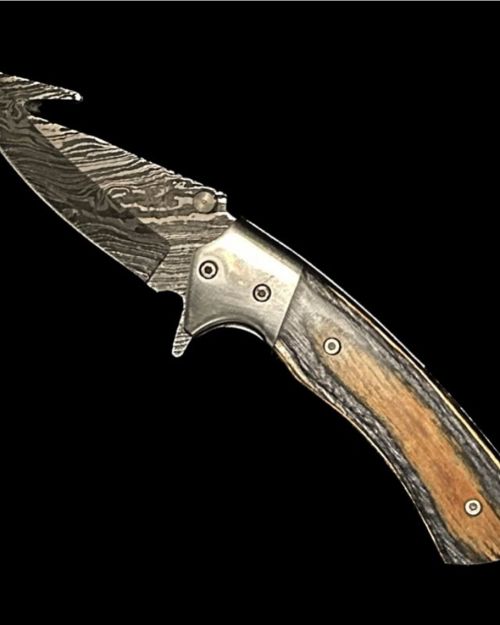 Gut Hook pocket knife