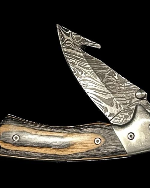 Gut Hook pocket knife